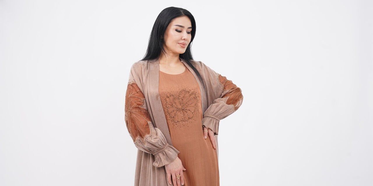 Abaya Modasında 2025 Trendleri: Zarafetin Yeni Yüzü