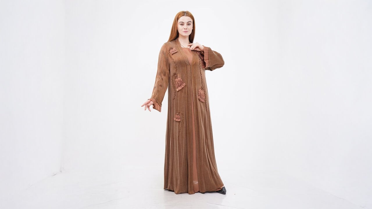 Günlük Hayatta Abaya Nasıl Giyilir?