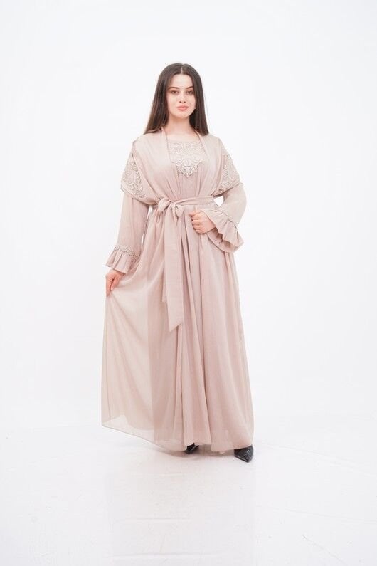 Düşük Omuz Aplikeli Abaya Takım