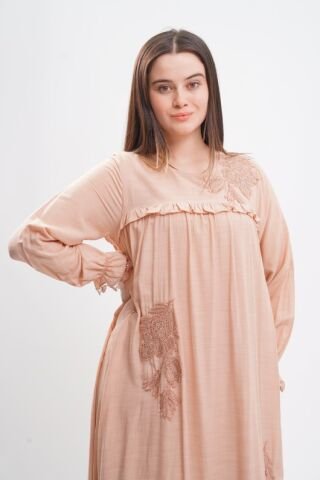 Aplikeli Tesettür Elbise Bej - 40-48