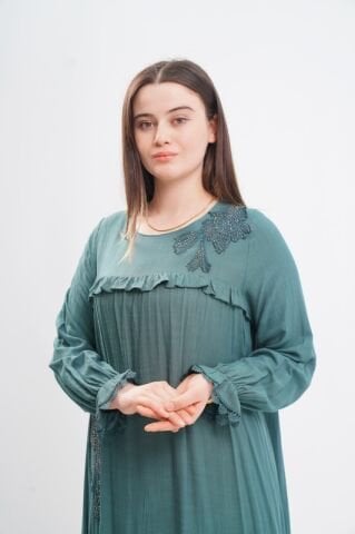 Aplikeli Tesettür Elbise Yeşil - 40-48