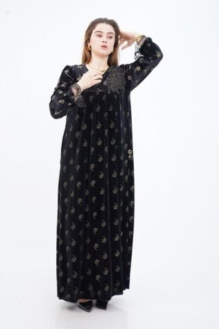 Çiçek Aplikeli Varak Baskı Elbise Siyah - 40-48