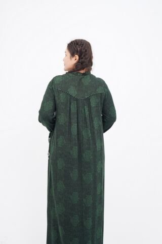 Boncuk İşlemeli Fırfır Yaka Detay Elbise Yeşil - 40-48