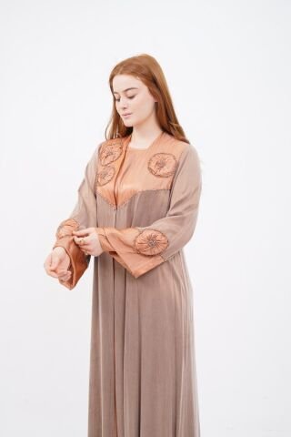 El Yapımı Çiçek Boncuk Süslemeli Abaya Takım Camel - 40-48