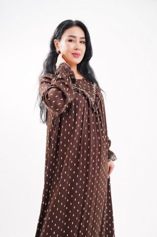 Fırfır Detaylı Tesettür Elbise Kahve - 40-48